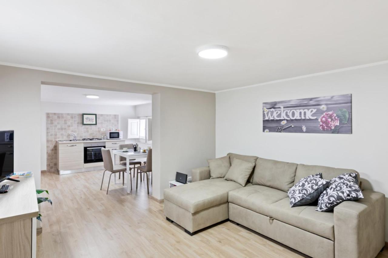 Villa Bellini Cosy Flat คาตาเนีย ภายนอก รูปภาพ
